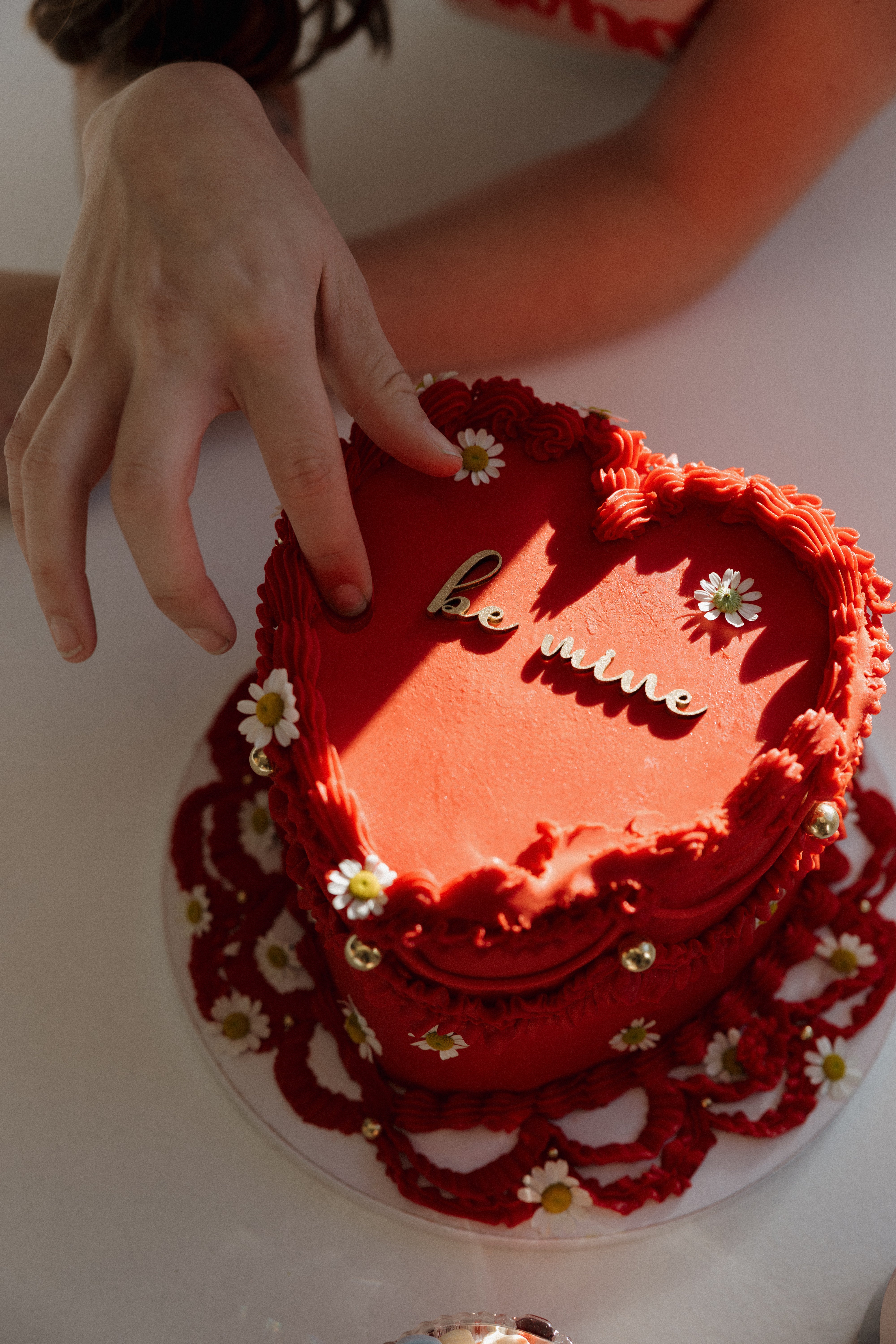 Host Like Margot: Valentine's Cake Decorating Edition