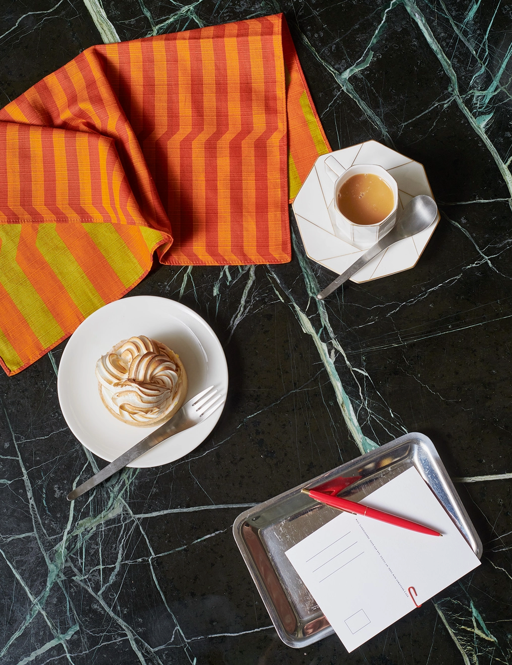 Vermillion Dinner Napkin - Set of 4